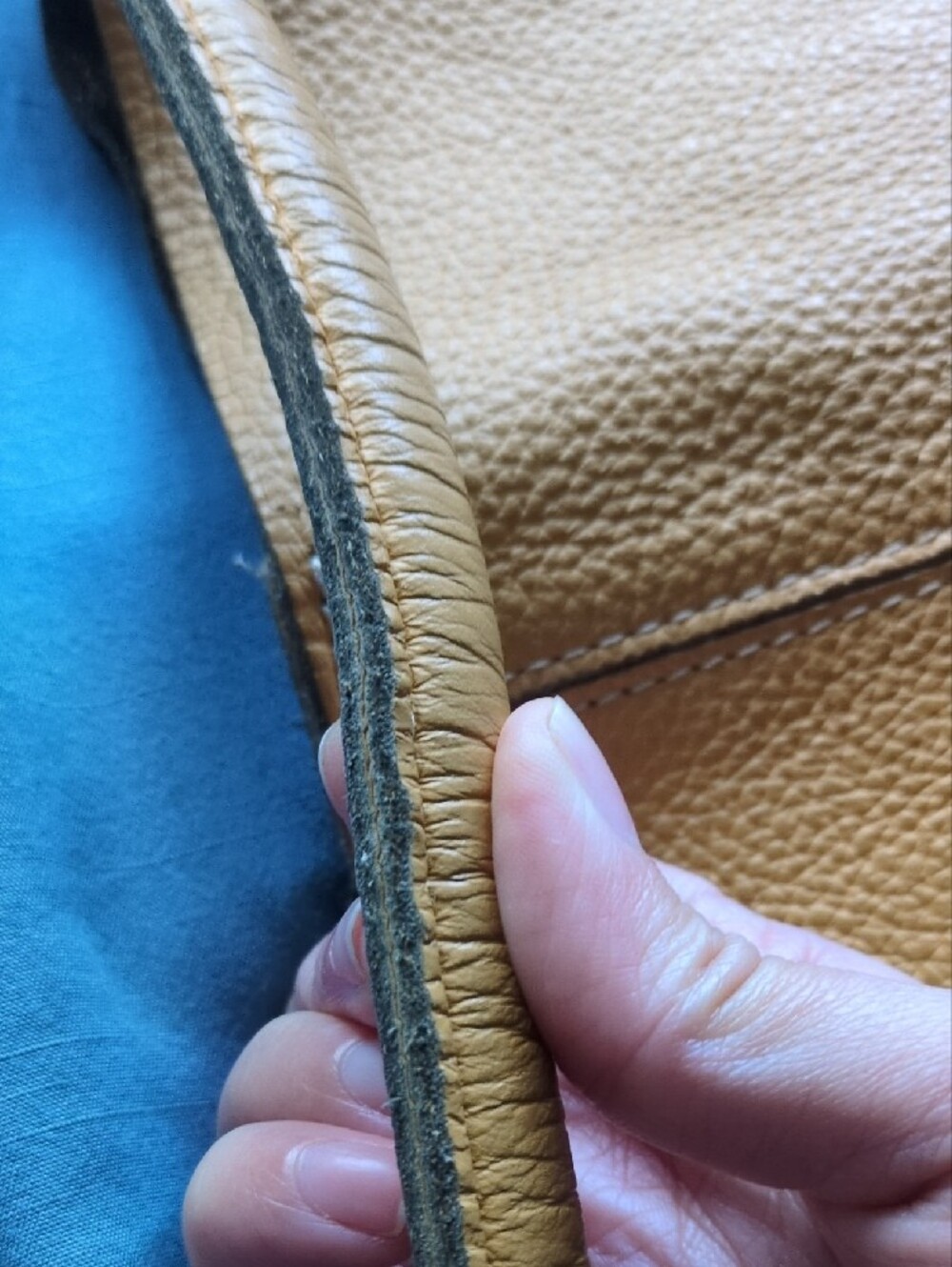 Mustard Yellow Leather Hobo Shoulder Bag - Women - Picture 5 of 14